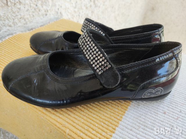 кожени балерини Escada