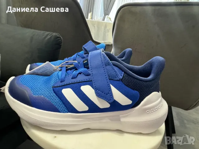 Маратонки Adidas, снимка 1 - Детски маратонки - 49147907