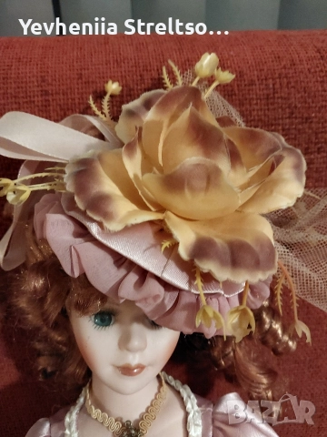 Фарфоровая кукла в розовом платье,шляпе и зонтиком, снимка 3 - Кукли - 52849756