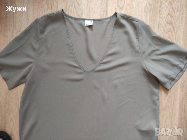 Елегантна дамска блуза М размер , снимка 3 - Ризи - 36613632