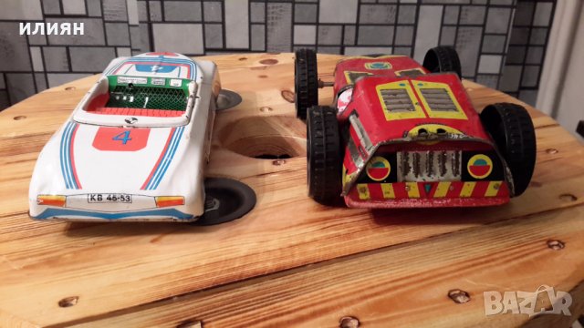 Тенекиени колички имат забележки, червената е със дървен под 40лв за двете , снимка 3 - Колекции - 34635822