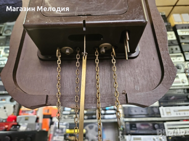 Немски стенен часовник J.schrenk с махало и тежести. Не работи, продава се за декорация или някой да, снимка 17 - Стенни часовници - 50575677