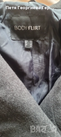 Палто размер М/Л , снимка 6 - Палта, манта - 53528632