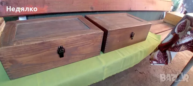 Винтидж кутии от явор,2бр,ценности,часовници,оръжия