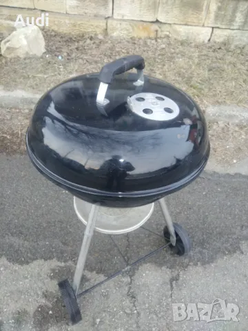 Барбекю WEBER  за класическо готвене на дървени въглища Можете да печете и опушвате, месо, риба, зел