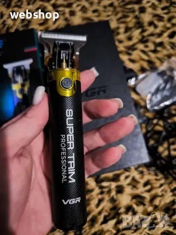 Тример за брада и мустаци със сменяеми приставки VGR V-082 Черен със златист цвят, снимка 2 - Тримери - 50440761