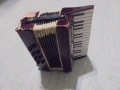 № 8441 Стар малък декоративен макет на акордеон – винтидж миниатюра  , снимка 3