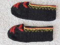 Ръчно плетени терлици с родопски мотиви, снимка 1 - Други ценни предмети - 32491977