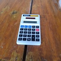 Стар калкулатор Sharp #2, снимка 1 - Друга електроника - 32747068