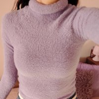 дамски пухкав пуловер , снимка 3 - Блузи с дълъг ръкав и пуловери - 43558563