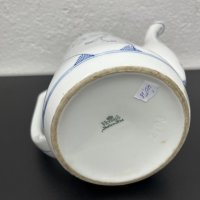 Колекционерски порцеланов чайник. №4983, снимка 8 - Антикварни и старинни предмети - 43982639