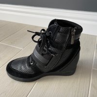 Маратонки на платформа - Armani Jeans, снимка 5 - Дамски ежедневни обувки - 34624400