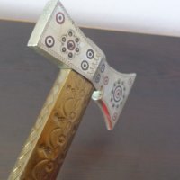 Декоративна бойна брадва от Карпатите, снимка 5 - Антикварни и старинни предмети - 32970430