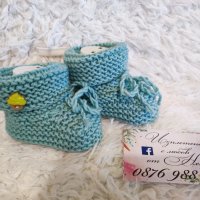 Бебешки терличета ръчно плетени , снимка 2 - Бебешки чорапи - 43457849
