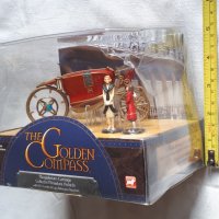 Corgi The Golden Compass Magisterium Car Carriage + Figures Корги Каляска + 2 Фигури Нов С Кутия, снимка 7 - Коли, камиони, мотори, писти - 35235613