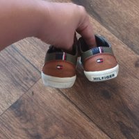 Детски обувки Tommy Hilfiger , снимка 3 - Детски маратонки - 38570483