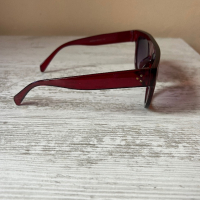 Червени слънчеви очила 😎, снимка 4 - Слънчеви и диоптрични очила - 44899018