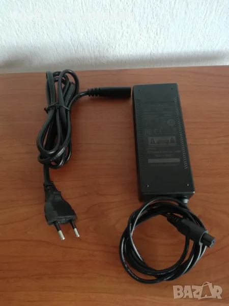 Li-ion Charger 42v 1.5A, снимка 1