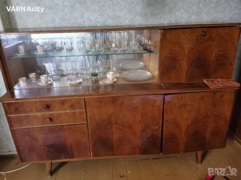 Скрин/бюфет масивна мебел, снимка 1