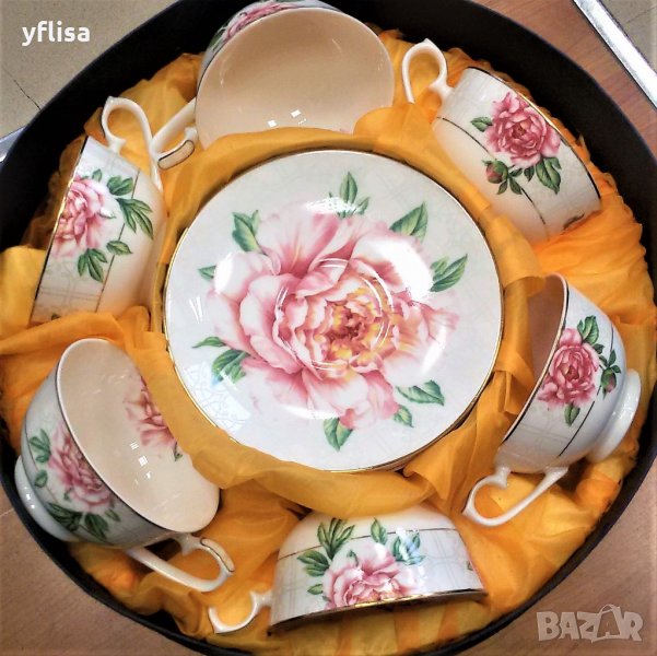 Луксозен сервиз за кафе и чай от костен порцелан със рози, снимка 1