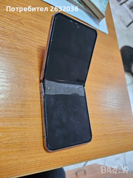 Продавам Samsung flip 4 за части, снимка 1