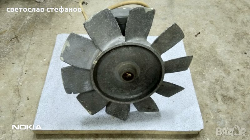 Продавам 2 броя вентилатори, снимка 1