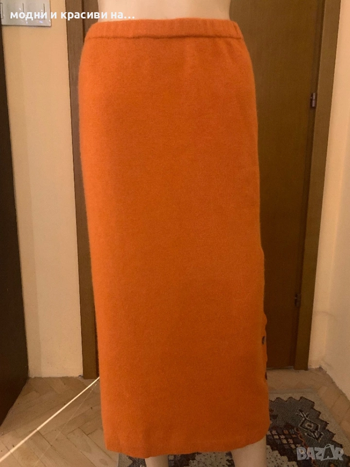Кашмирена пола в оранж, размер М/L, снимка 1
