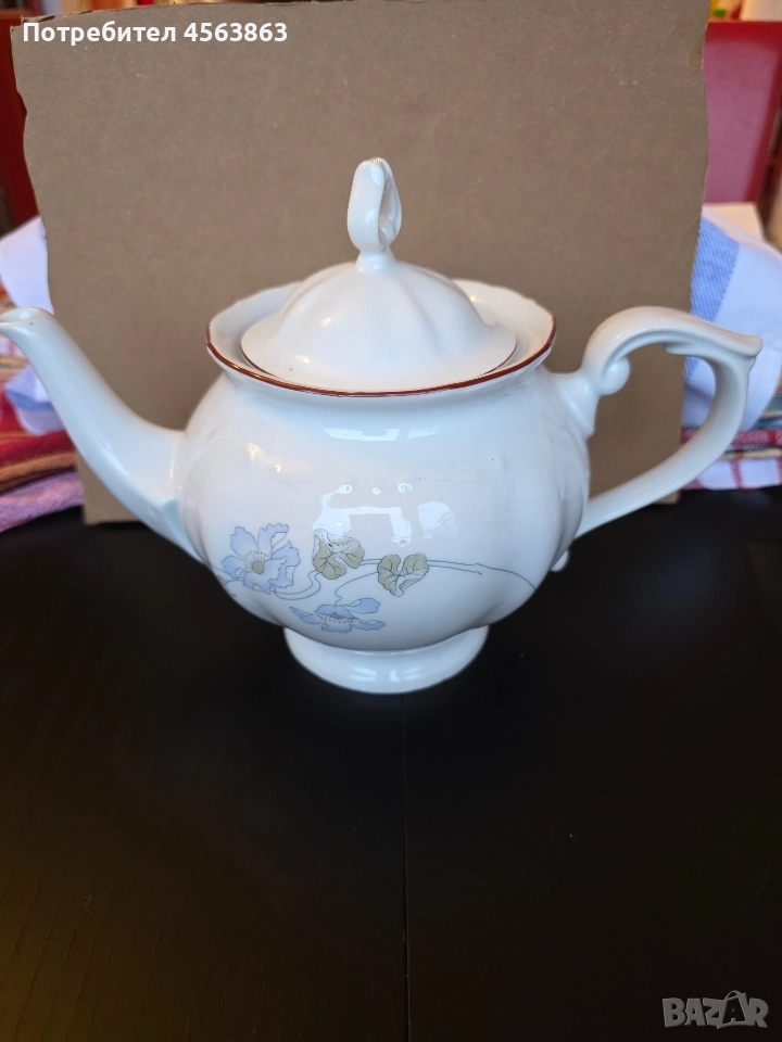 Порцеланов чайник, снимка 1