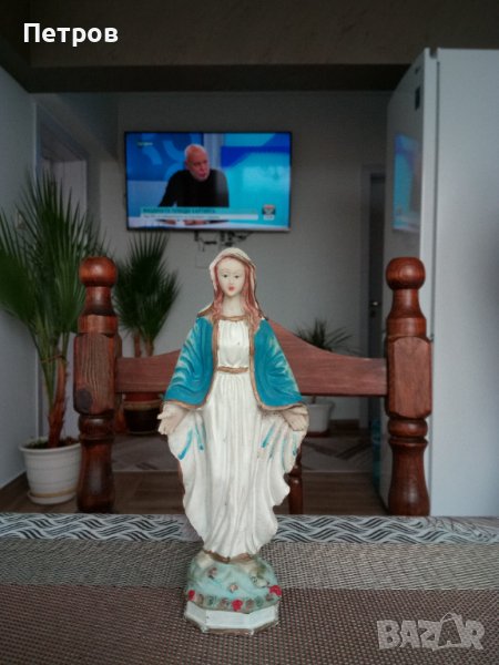 Продавам изящна малка,красива статуетка на Дева Мария.Керамика., снимка 1