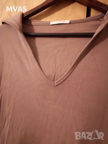 Худи бежово хаки M размер суичър, снимка 2 - Суичъри - 32335745