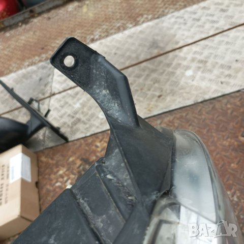 Десен фар дачия докер, снимка 9 - Части - 44046624