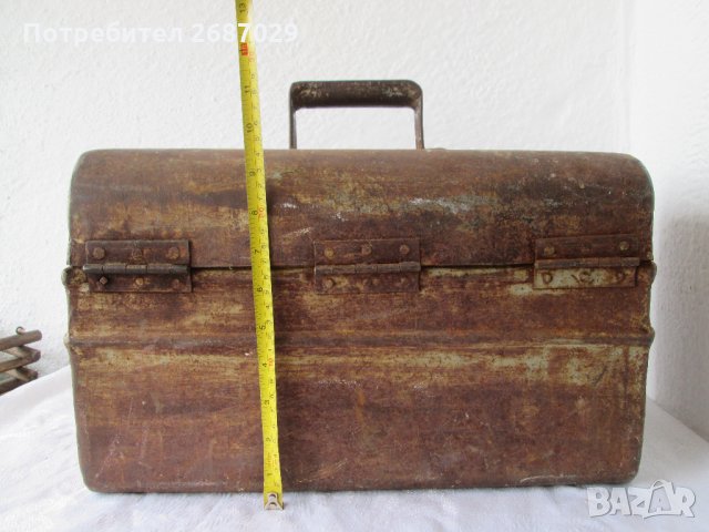  Кутии: Голяма стара метална кутия чанта сандък с дръжка, лале, лалета, снимка 3 - Други ценни предмети - 28951517