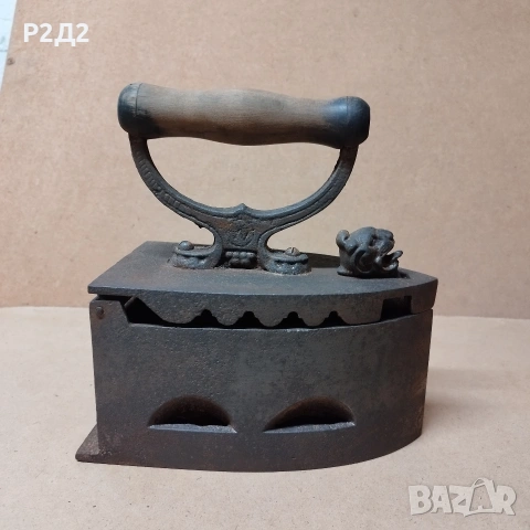 стара ютия на жар с лъвска глава , снимка 2 - Антикварни и старинни предмети - 53220055