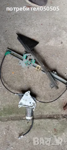 Задна Лява Машинка от Хонда Акорд 2000--98 г