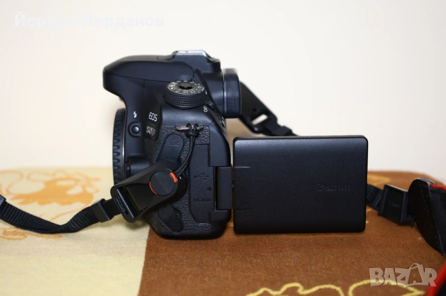 Canon Eos 80D + 4 обектива, снимка 5 - Фотоапарати - 53304455