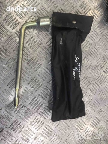 Ключ за гуми Mitsubishi Space Star 1.9DID,2002г.