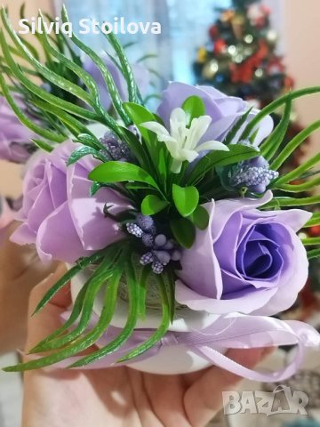 ‼️НОВО‼️За празника на жената зарадвайте дамите с керамична кашпа със сапунени цветя, снимка 6 - Подаръци за жени - 43985820