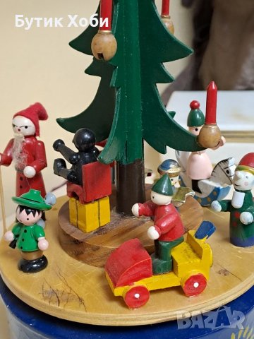 Механична музикална коледна въртележка, снимка 2 - Антикварни и старинни предмети - 39041333