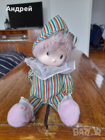 Стара музикална кукла