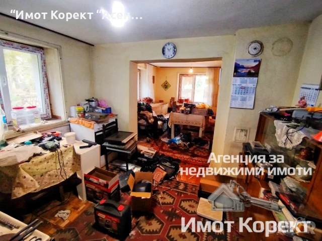 Имот Корект продава Половин Къща, кв.Изток, снимка 3 - Къщи - 51161111