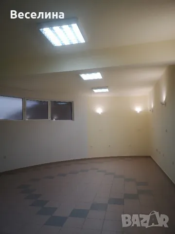 просторен обект със собствен санитарен възел, снимка 4 - Офиси - 49909312