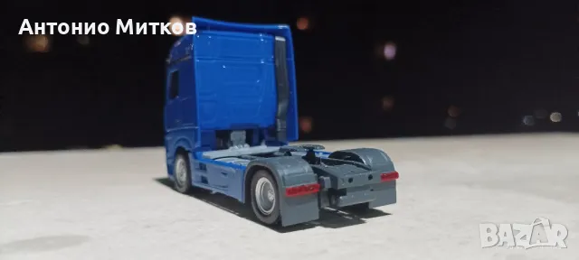 Колекционерски модел на камион Mercedes-Benz Actros Herpa 1/87, снимка 2 - Колекции - 48466311