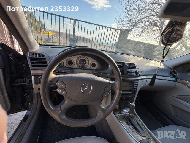 Mercedes-Benz E 320, снимка 11 - Автомобили и джипове - 53224297