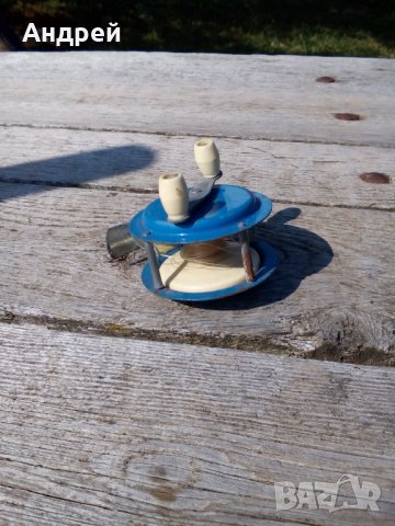 Стара риболовна макара, снимка 2 - Антикварни и старинни предмети - 26735298