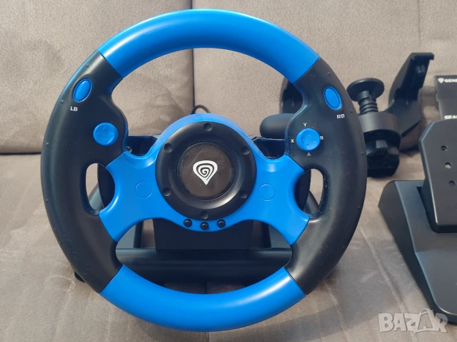  НОВ Геймърски волан с педали за компютър или конзола за игри, снимка 2 - Аксесоари - 51382500