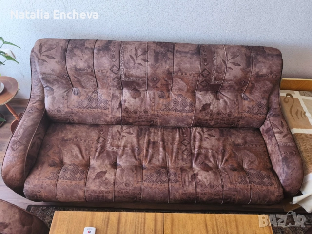 Продавам разтегателен диван с фотьойл и и 2 табуретки, снимка 4 - Дивани и мека мебел - 52955724