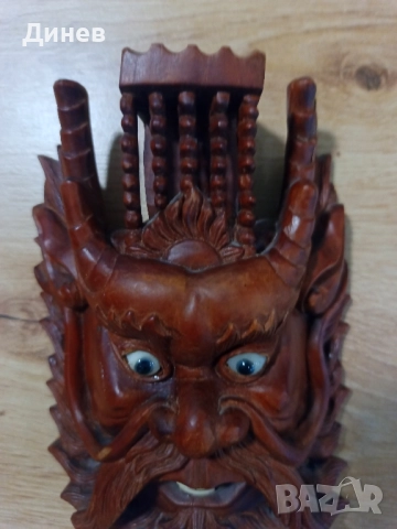 Антична азиатска маска дърворезба