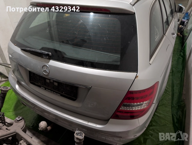Мерцедес C220 CDI, снимка 3 - Автомобили и джипове - 52376331