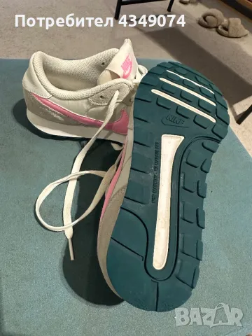 Обувки, маратонки Nike , снимка 3 - Маратонки - 48560889