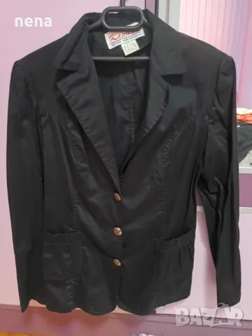 Дамски сака, снимка 2 - Сака - 40705049